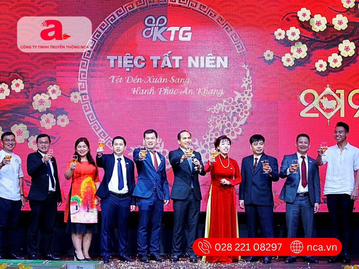 Tiệc tất niên