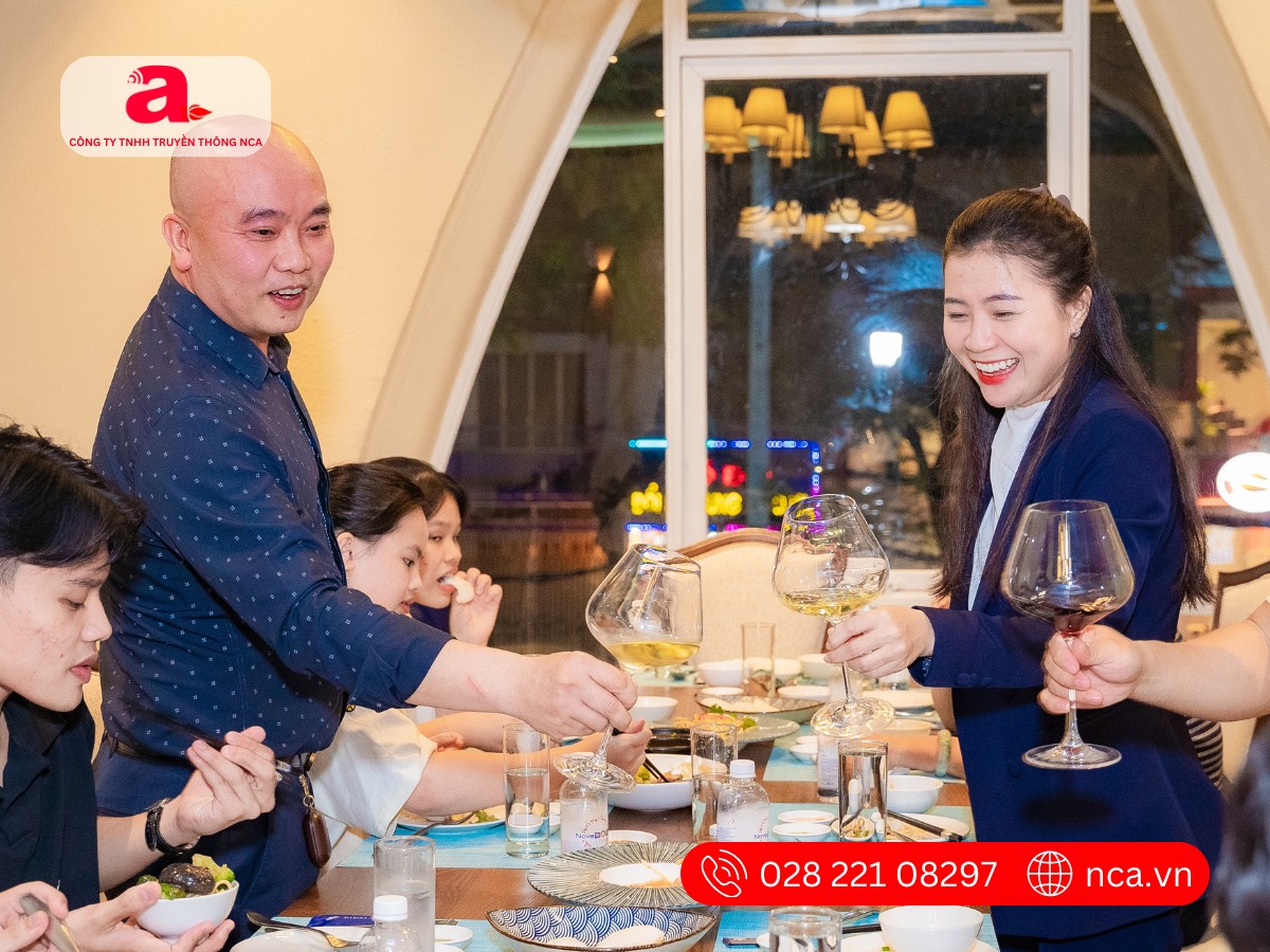 Lễ kỷ niệm công ty kết hợp Gala dinner