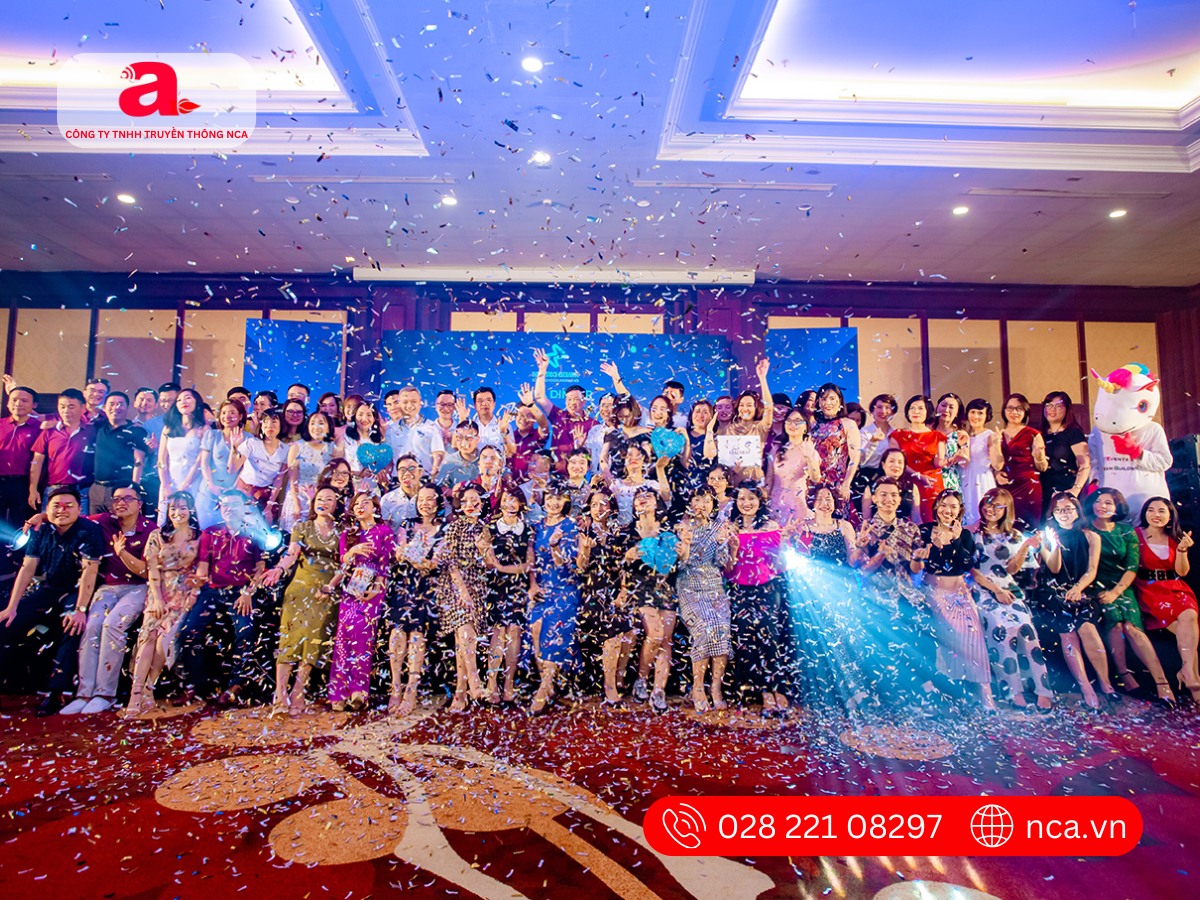 Tổ chức Gala dinner kết hợp Team building