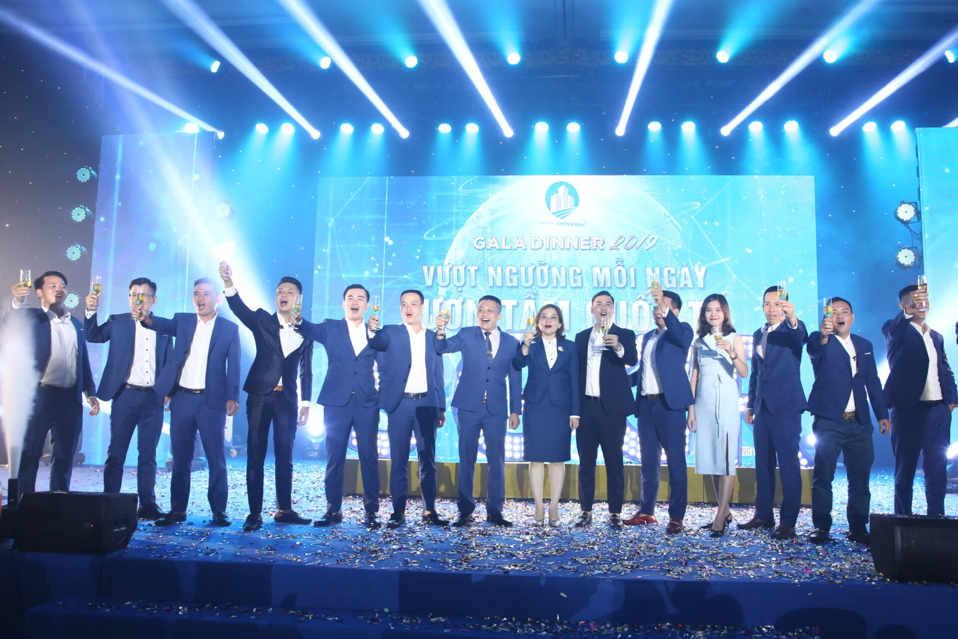 Công ty tổ chức sự kiện Cyber Show